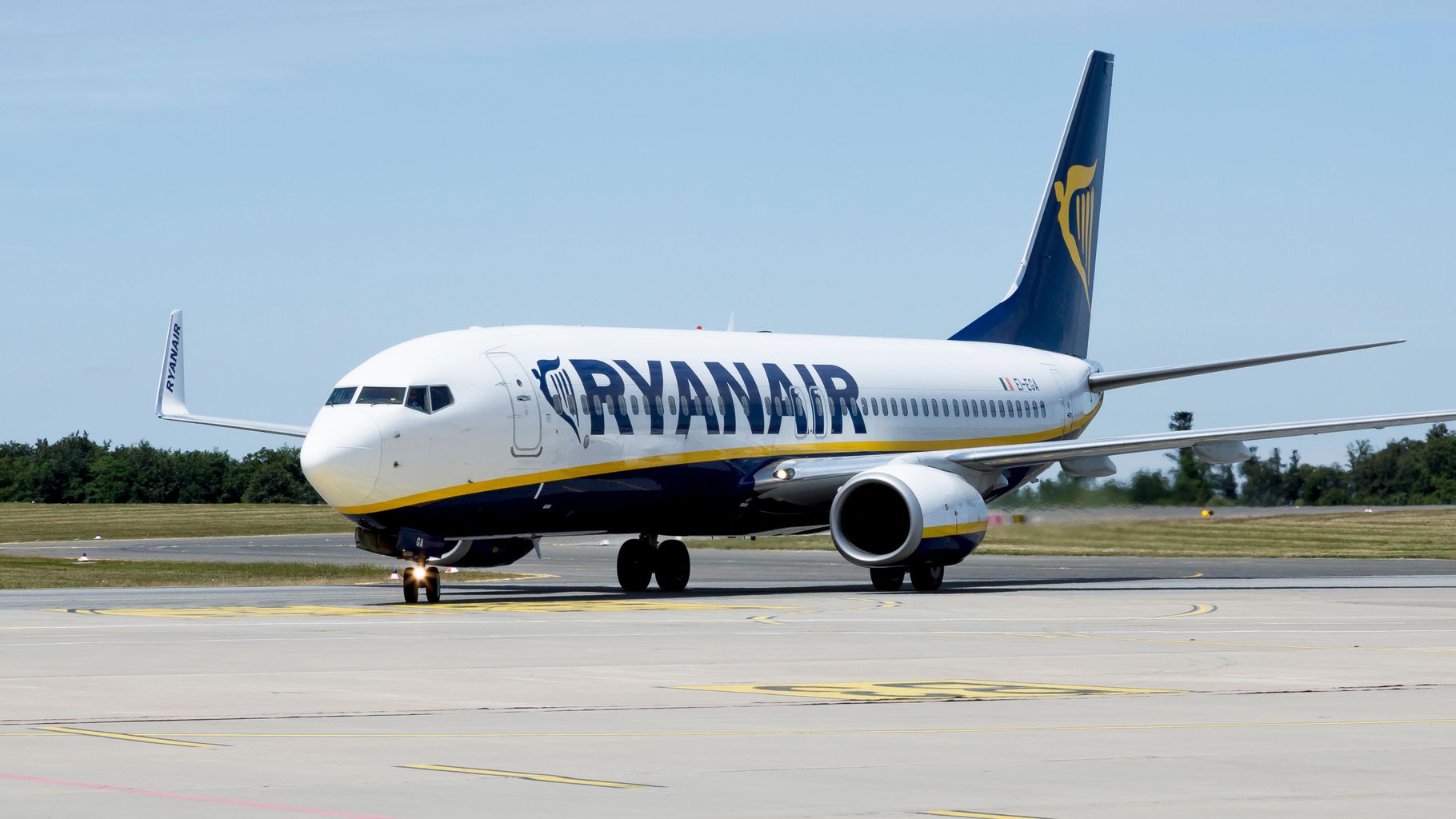 Manchester Ryanair flight plunges 34,000ft after a fire breaks out onboard